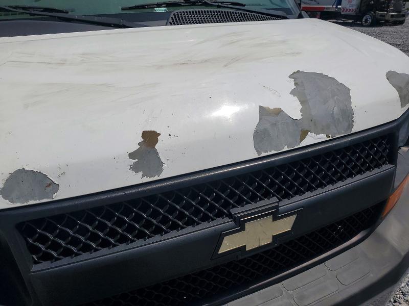 2012 Chevrolet Express G3500 BOX Truck