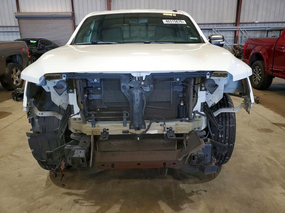 2019 Nissan Titan SV