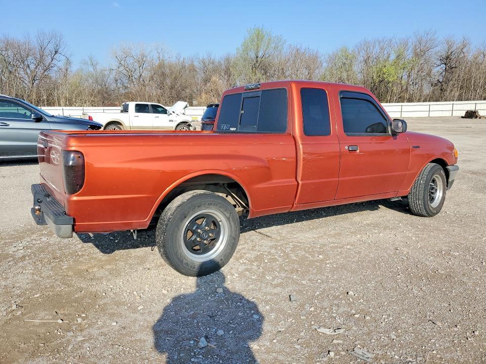 2004 Mazda B3000 Cab Plus