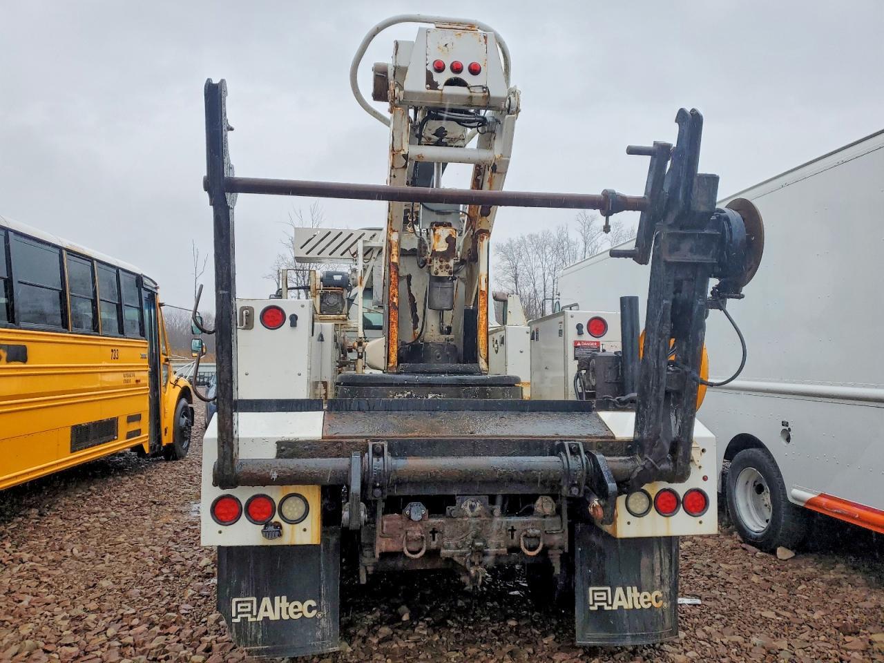 2013 International 4300 Cable Placer Bucket Truck