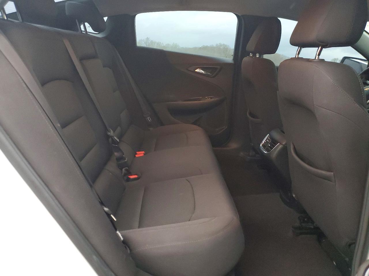 2017 Chev Malibu lt