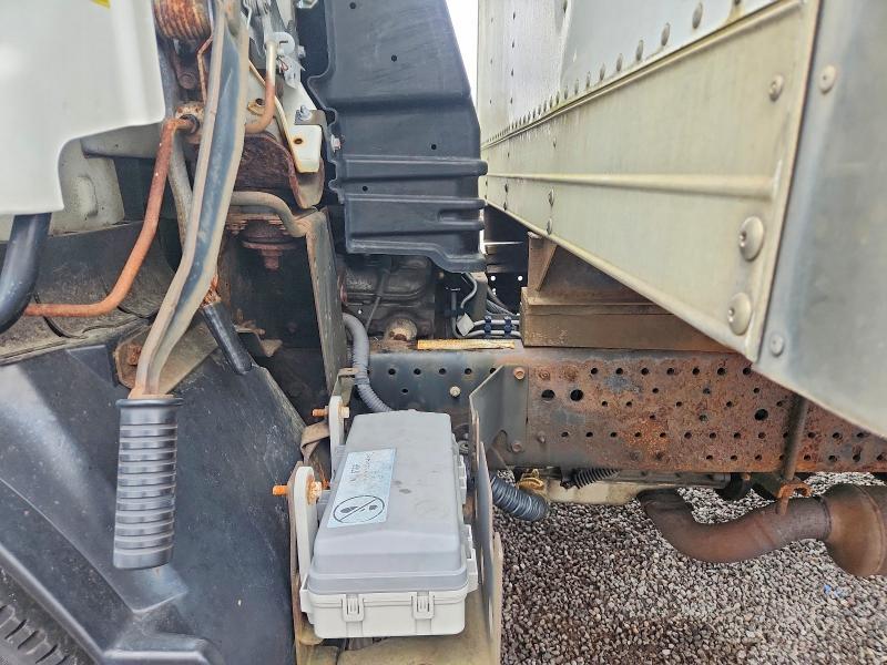 2013 Isuzu NPR HD BOX Truck