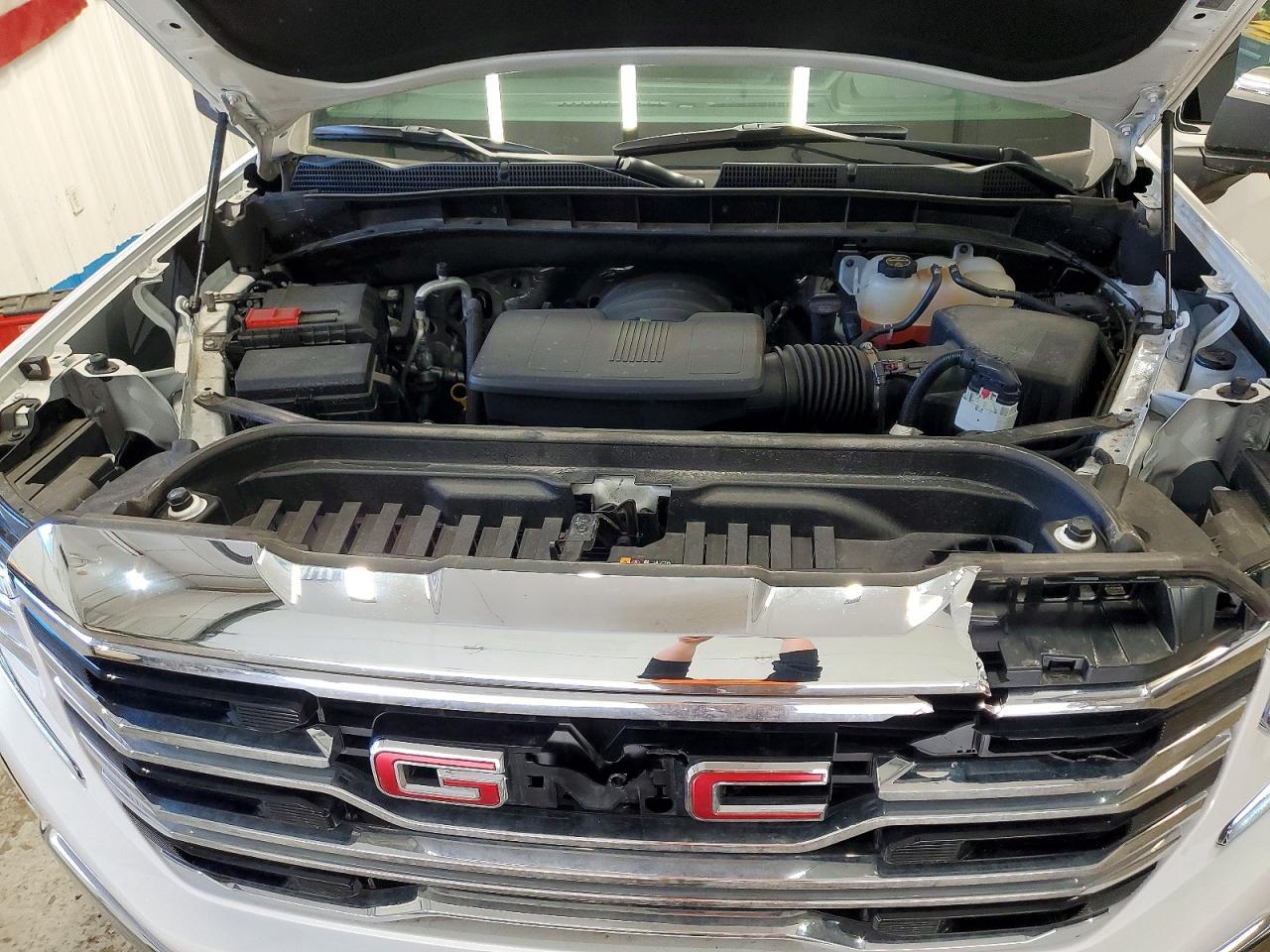 2025 GMC Sierra K1500 SLT