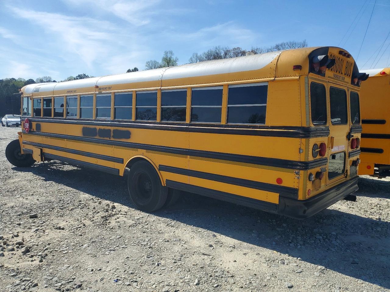 2000 Freightliner Chassis FS65