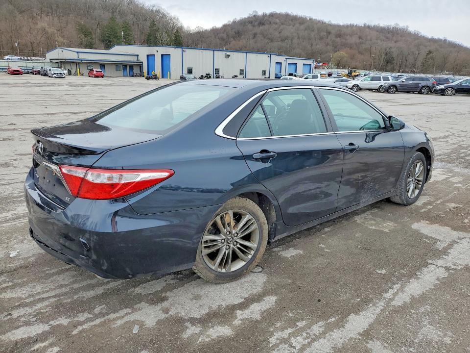 2016 Toyt Camry