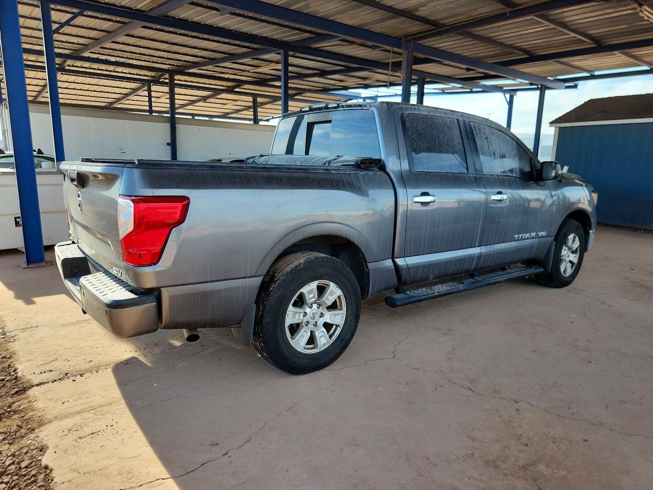 2018 Nissan Titan SV