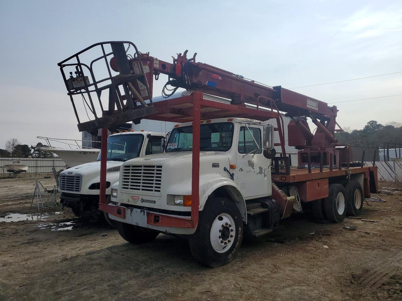 2000 International 4900 Cable Placer Bucket Truck
