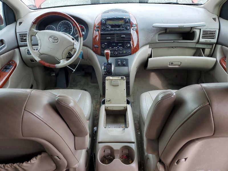 2004 Toyota Sienna xle Limited 7 Passenger