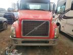 2010 Volvo VNL Semi Truck