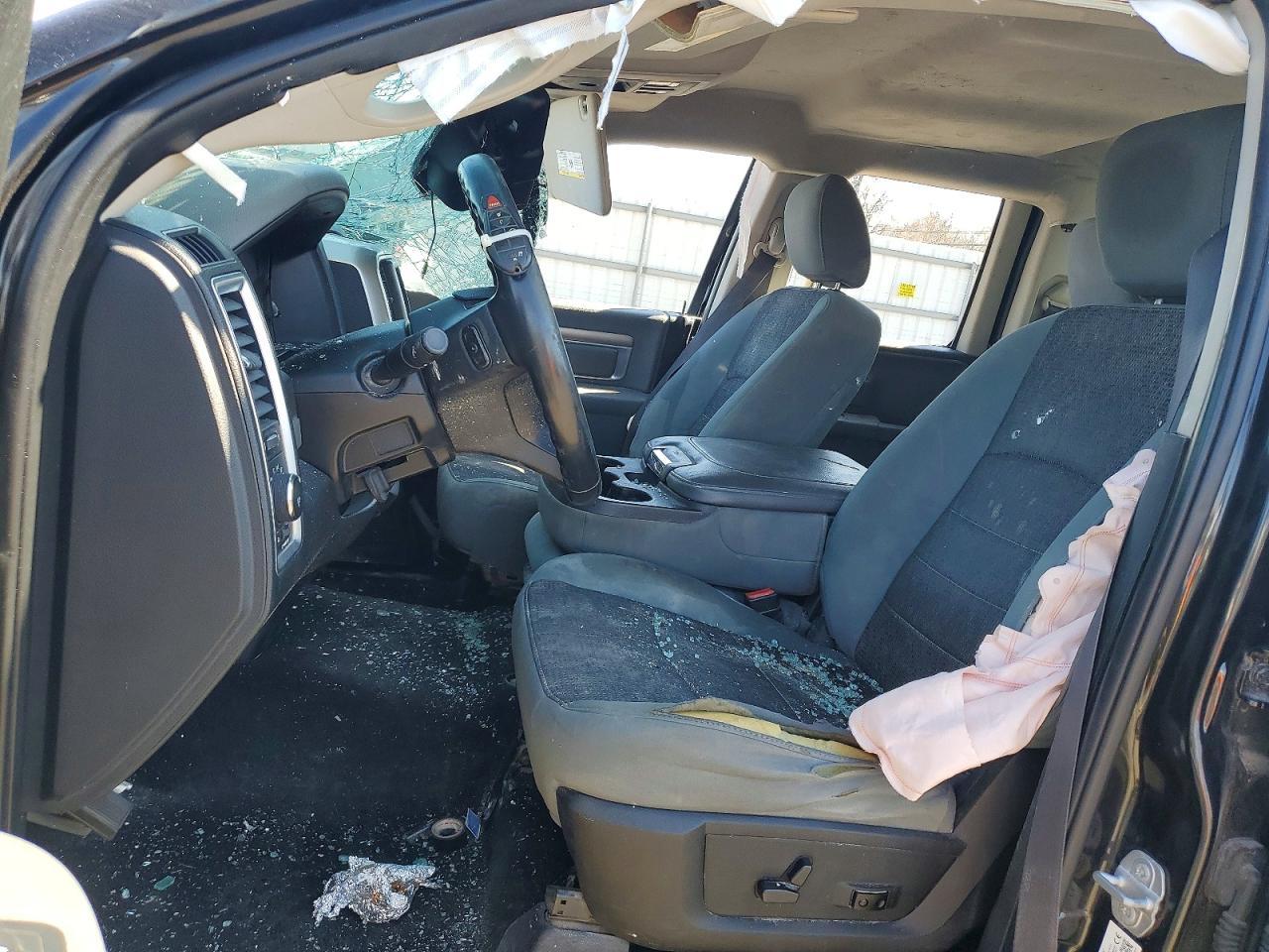 2017 Ram Trucks 1500 SLT