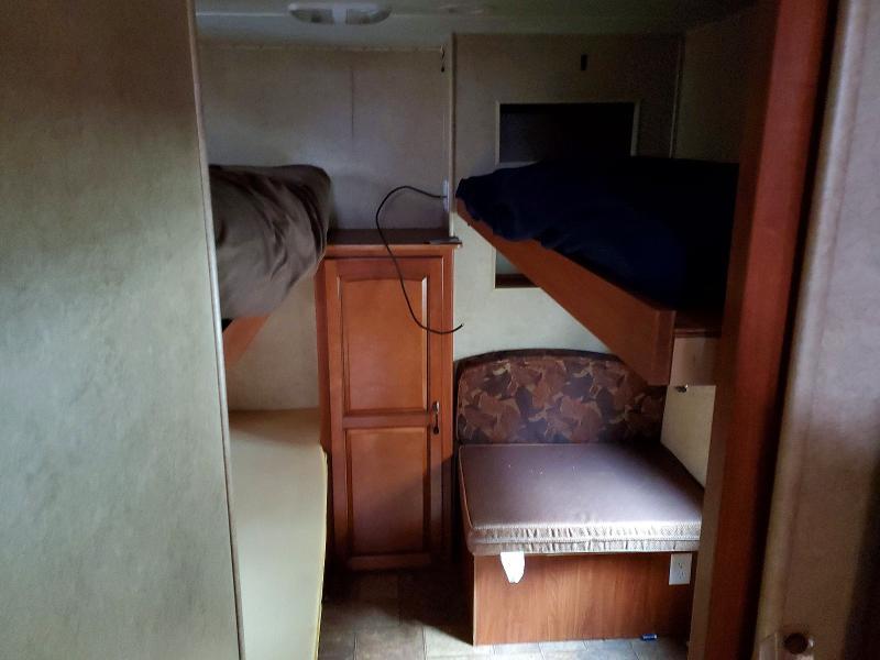 2012 Foresriver 2012 Forest River Surveyor Camper