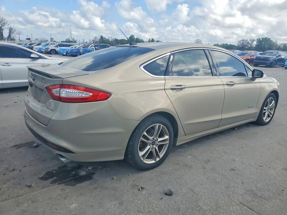 2016 Ford Fusion Titanium hev