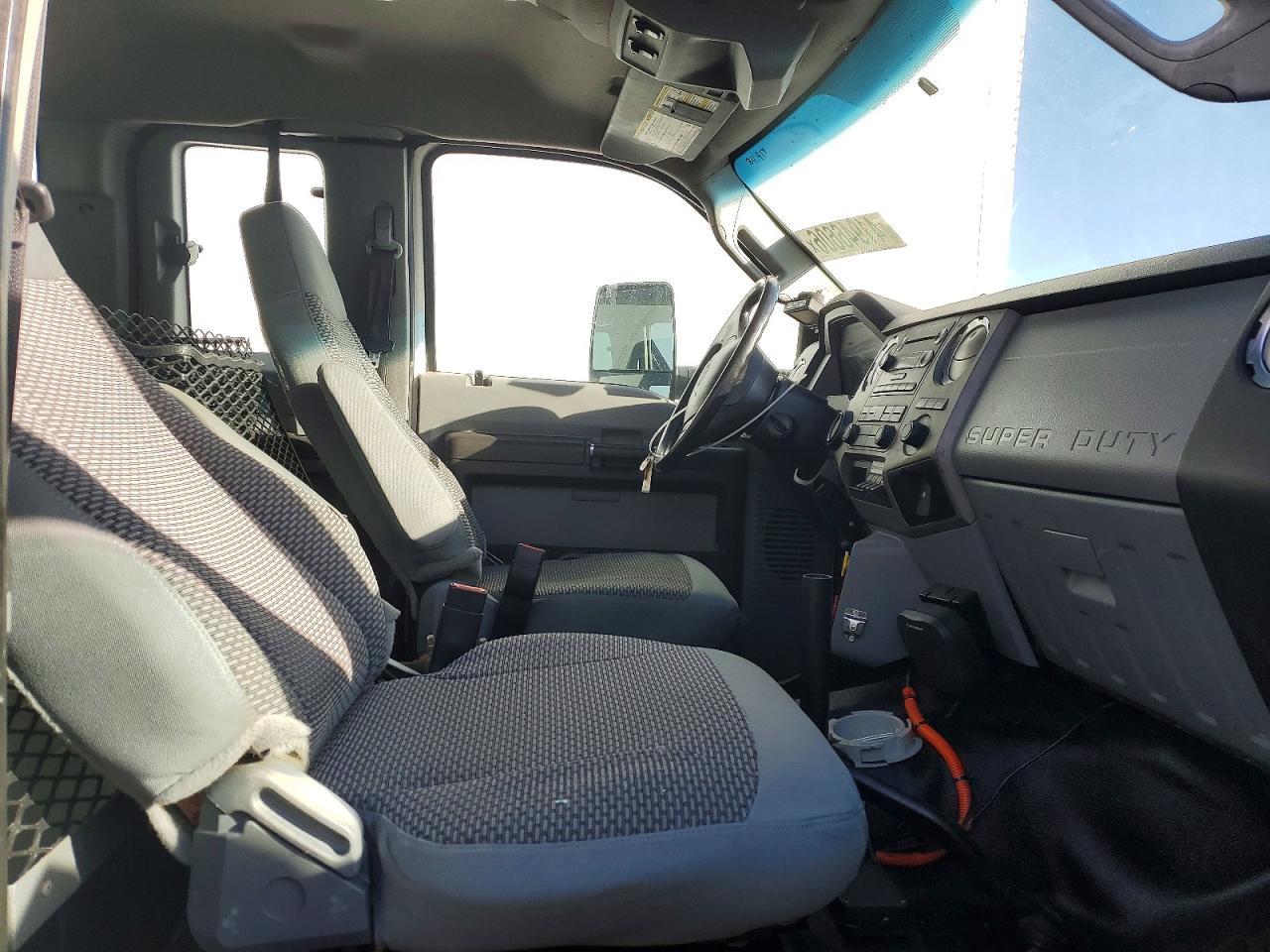 2012 Ford F750 Super Duty