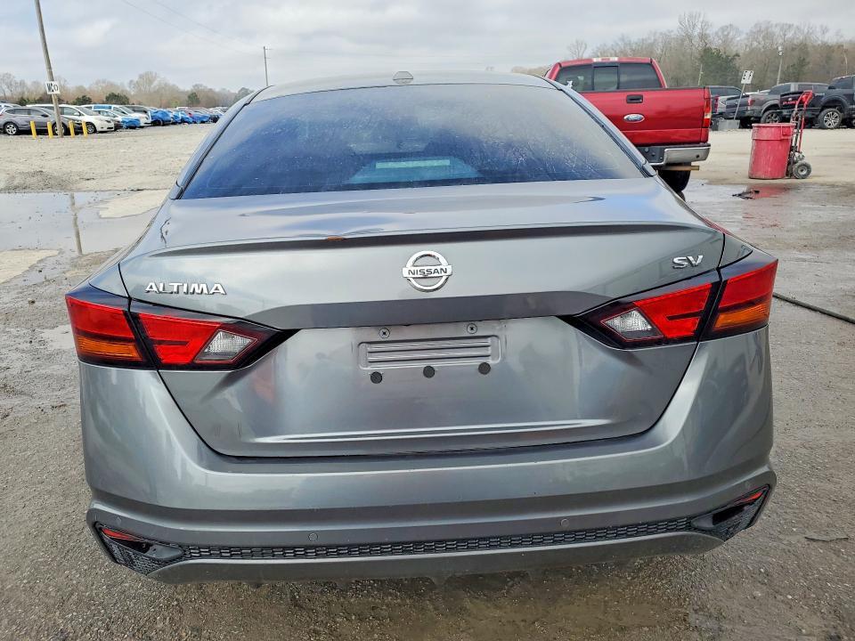 2022 Nissan Altima 2.5 sv