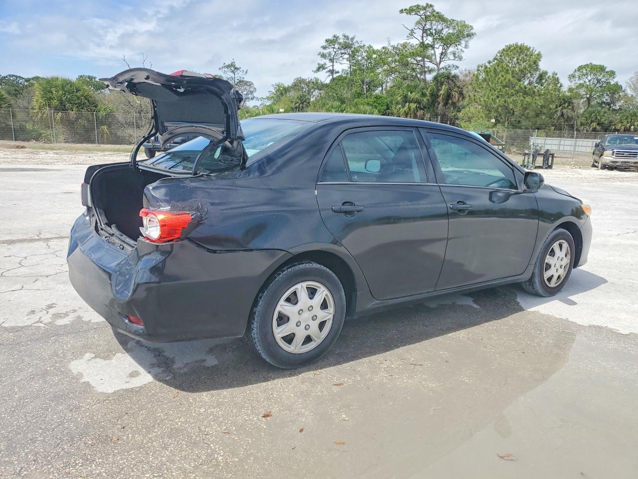 2013 Toyota Corolla l