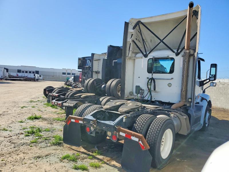 2017 Peterbilt 579-Semi Truck