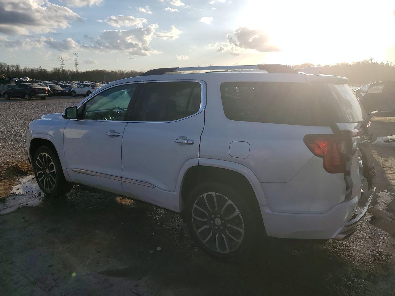 2020 GMC Acadia Denali