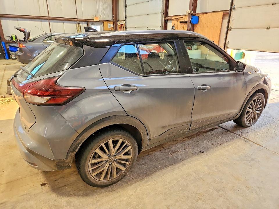 2021 Nissan Kicks sv