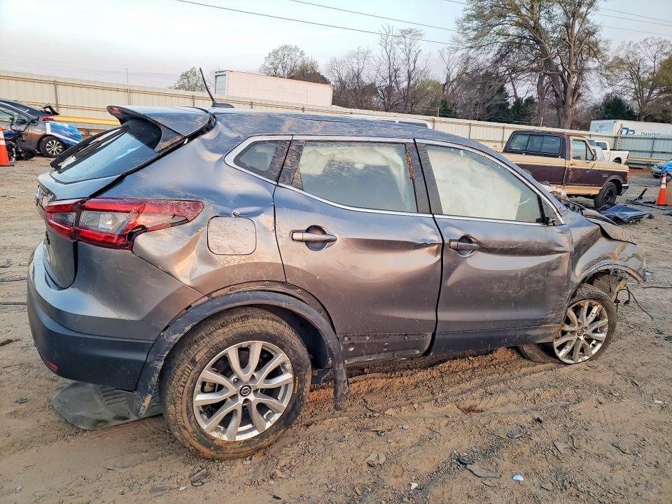 2022 Nissan Rogue Sport s