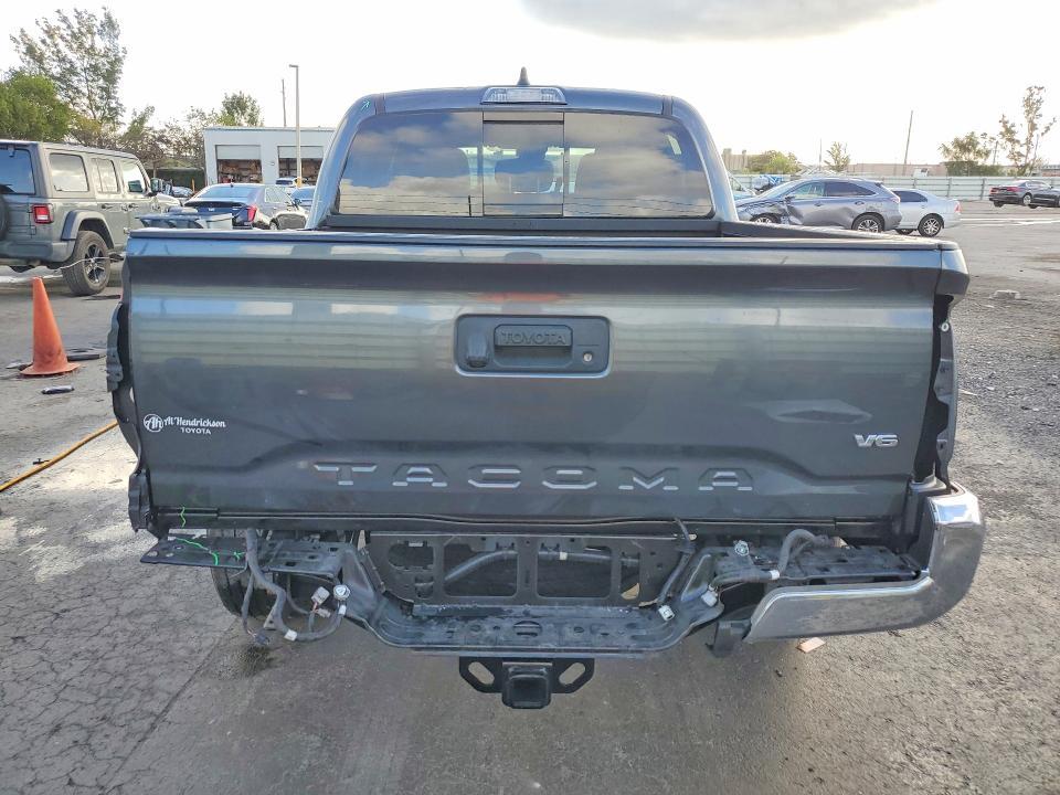 2022 Toyota Tacoma SR5 V6