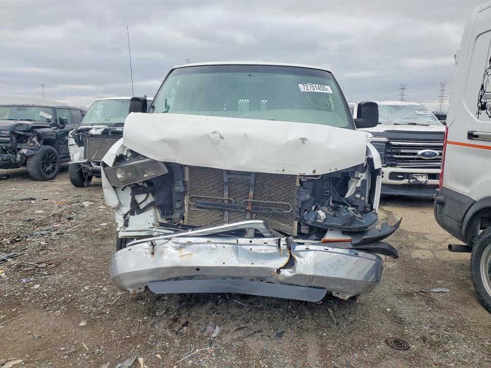 2014 GMC Savana