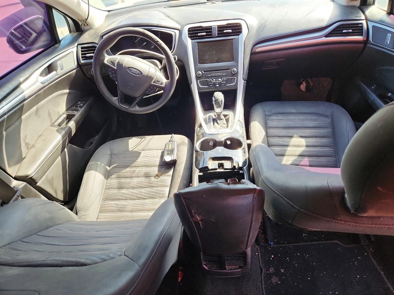 2016 Ford Fusion se