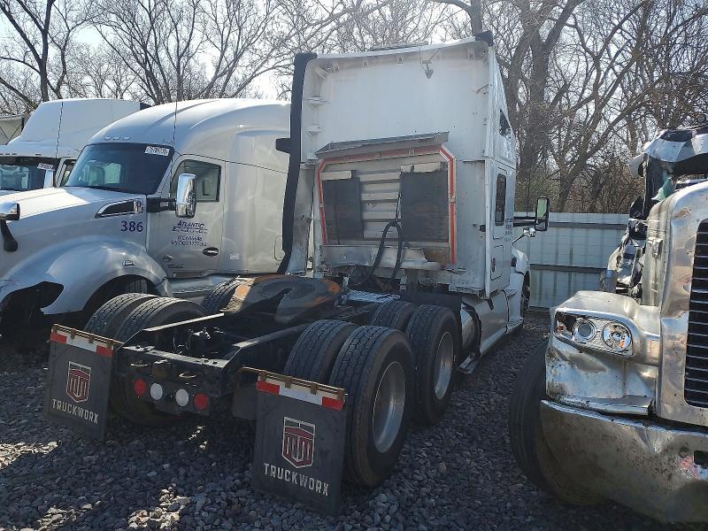 2020 Kenworth T680 Semi Truck