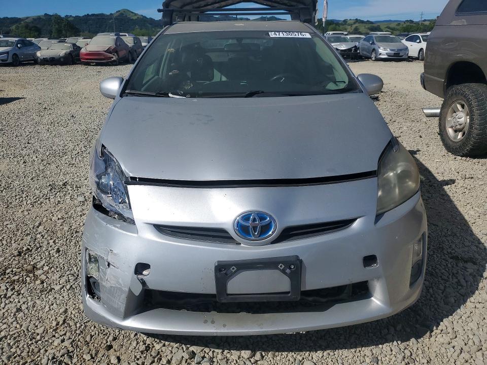 2010 Toyota Prius iii