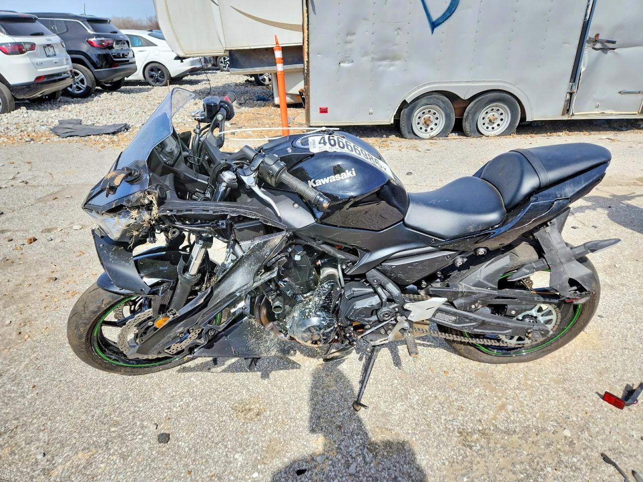 2025 Kawasaki EX650 R