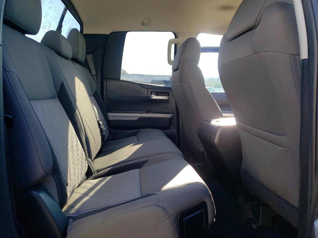 2014 Toyota Tundra SR5