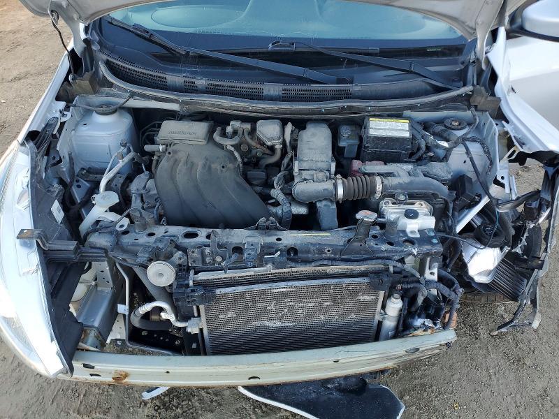 2018 Nissan Versa sv