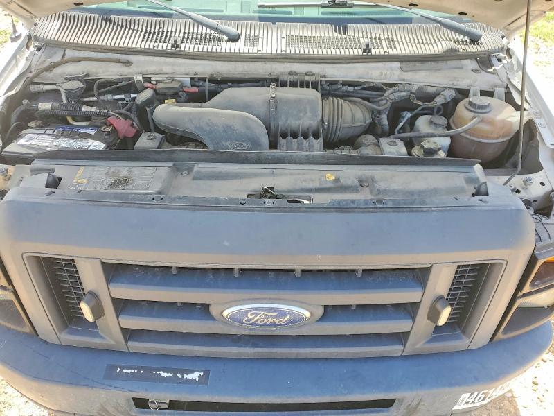 2013 Ford E350 BOX Truck