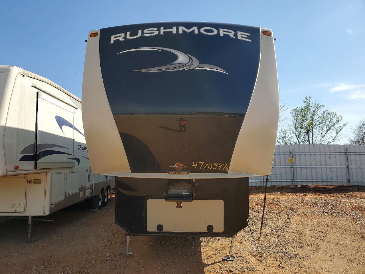 2016 Redwood Rushmore Camper