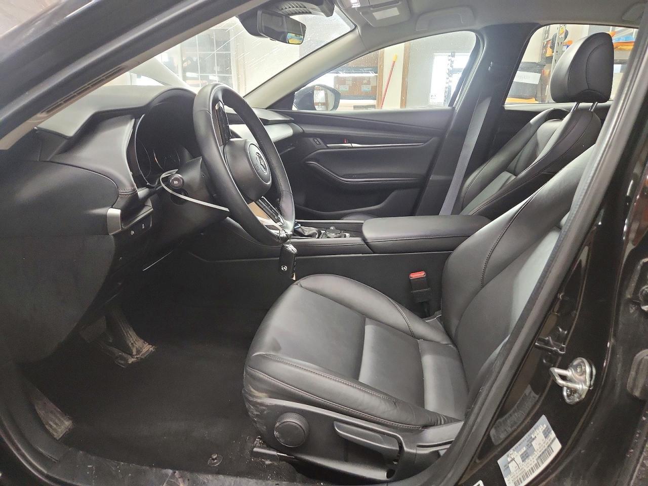 2025 Mazda 3 Select Sport