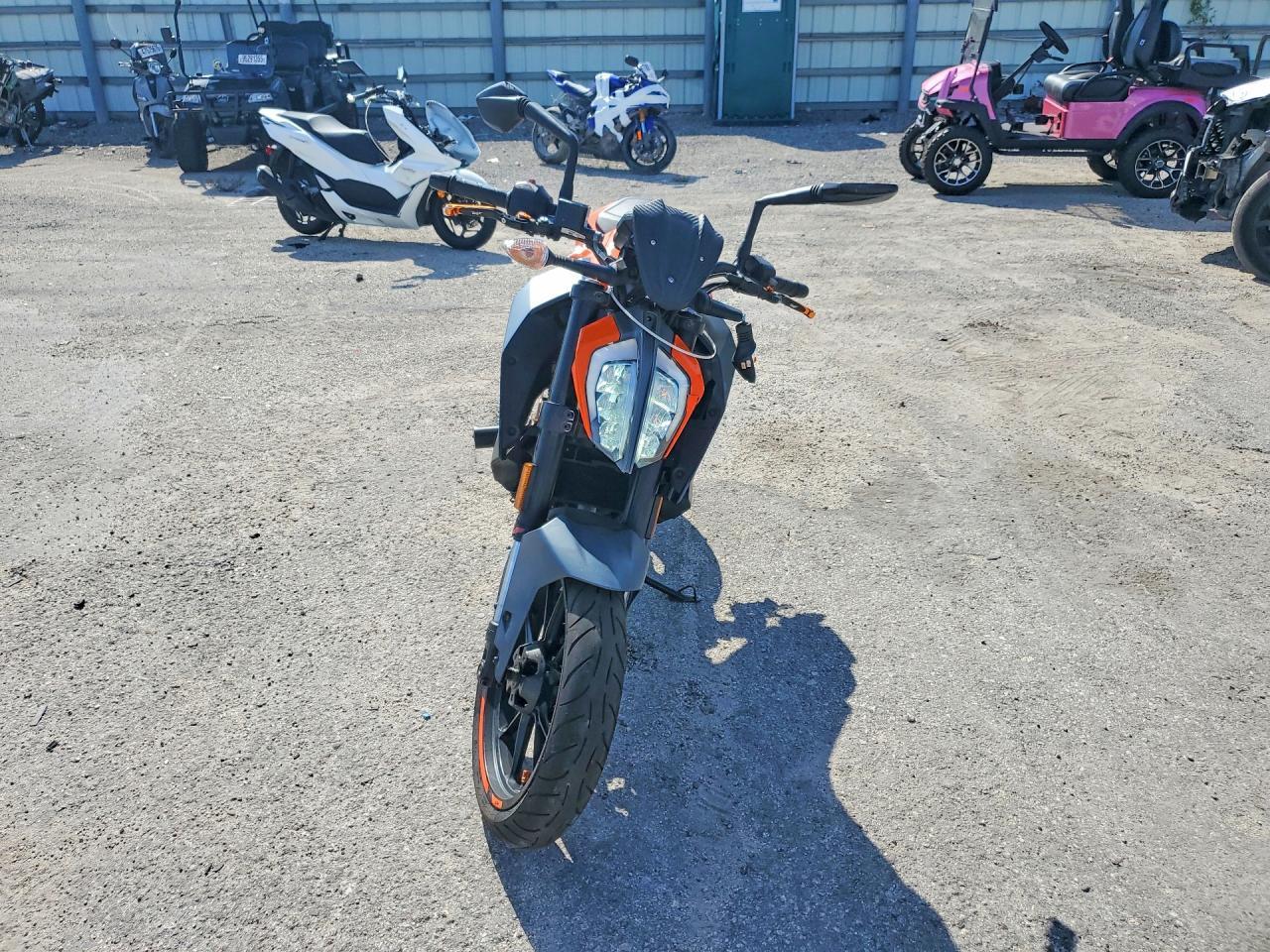 2023 KTM 390 Duke