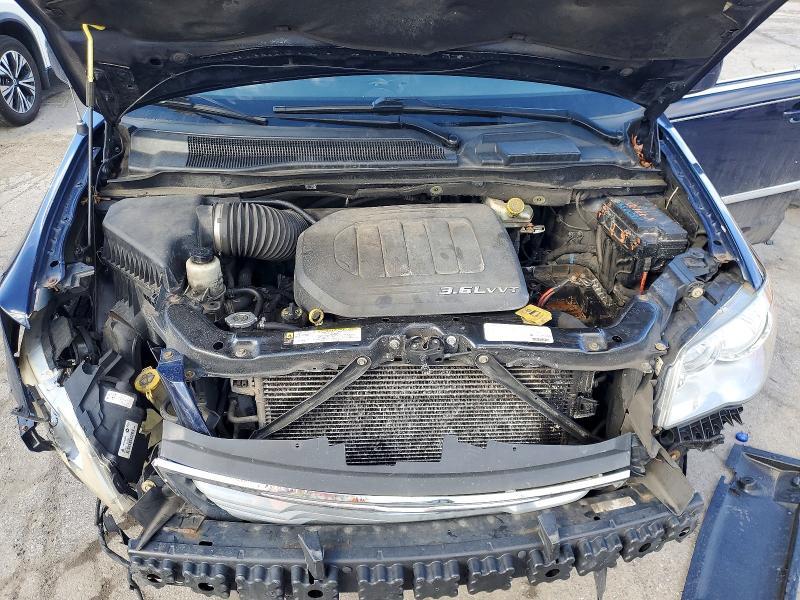 2013 Chrysler Town & Country Touring