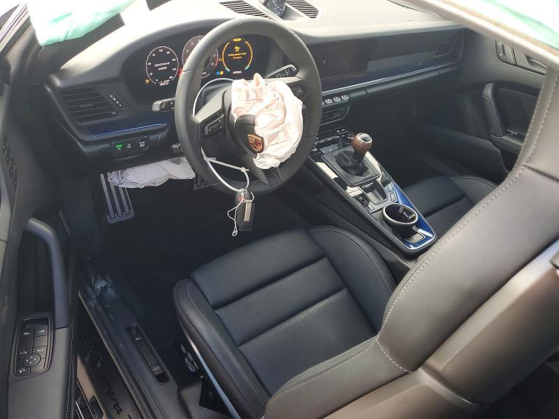 2025 Porsche 911 Carrera