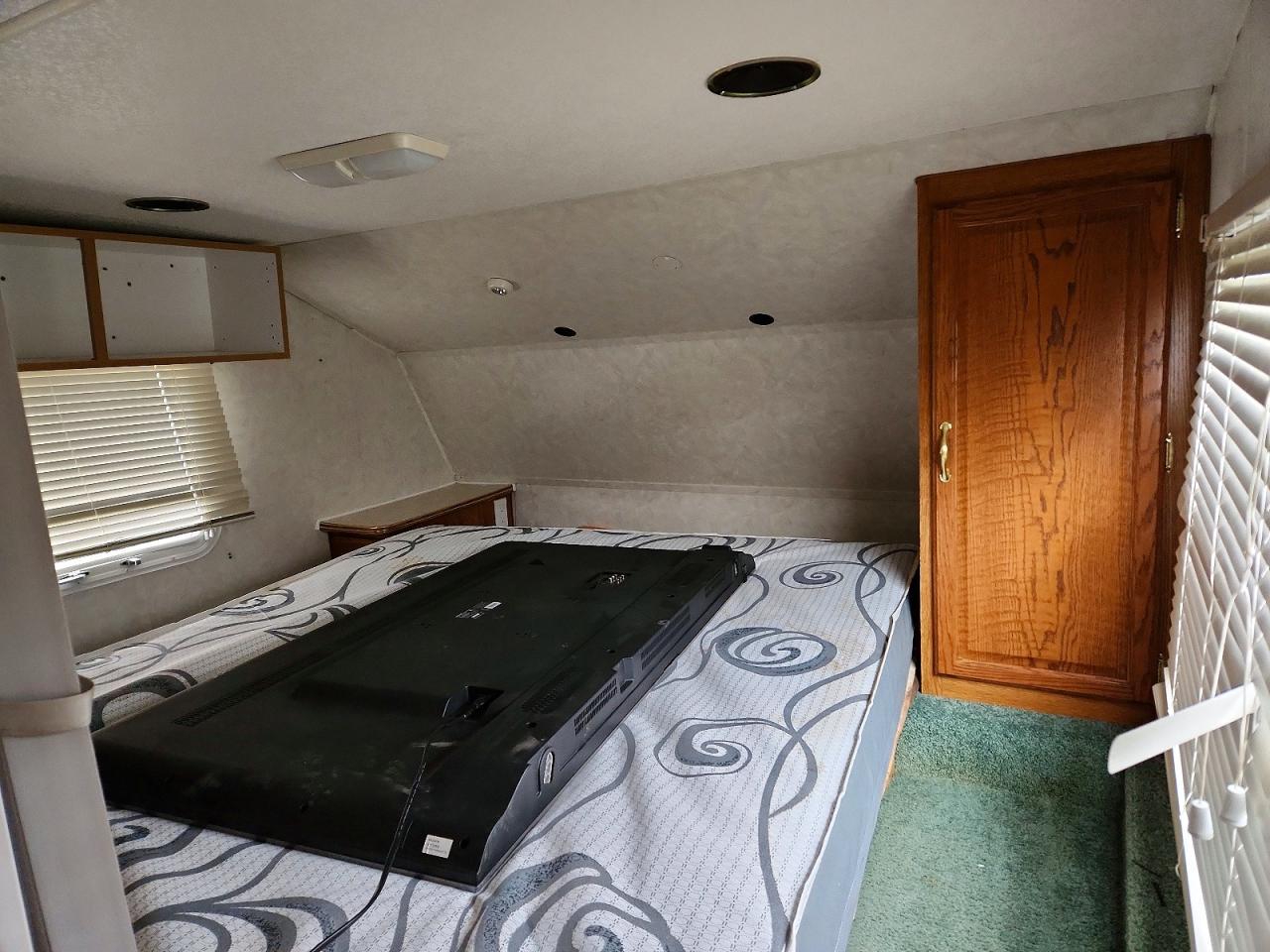 1999 Prowler Recreational Vehicle (RV)