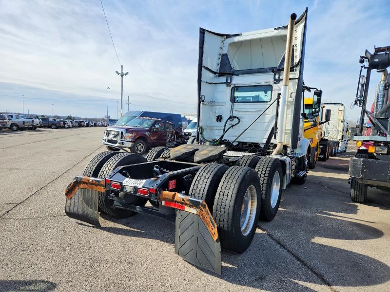 2020 Volvo VNR Semi Truck