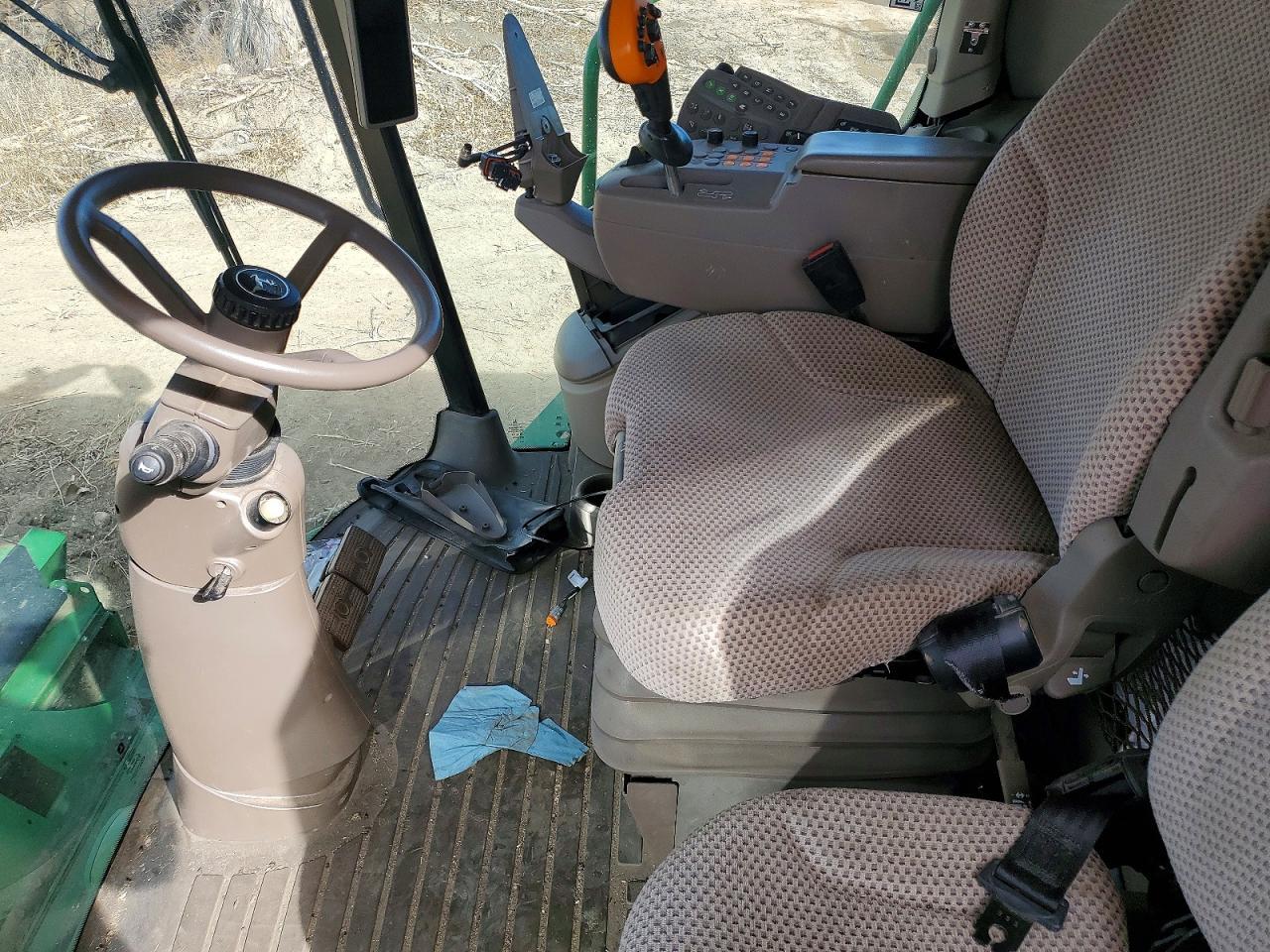 2017 John Deere S670-Combine