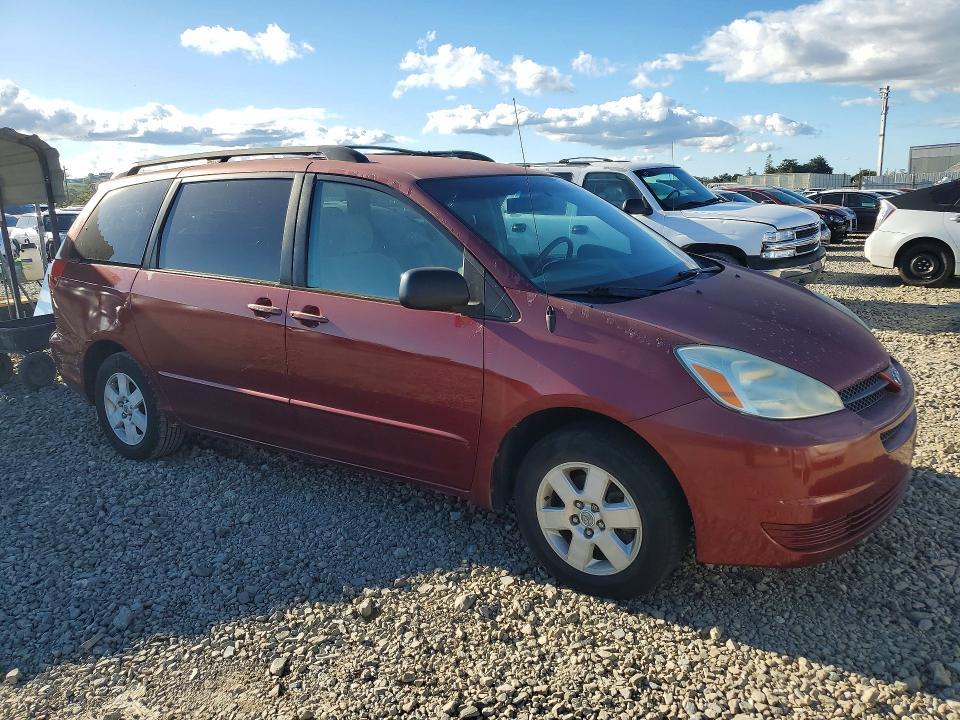 2004 Toyota Sienna le 7 Passenger