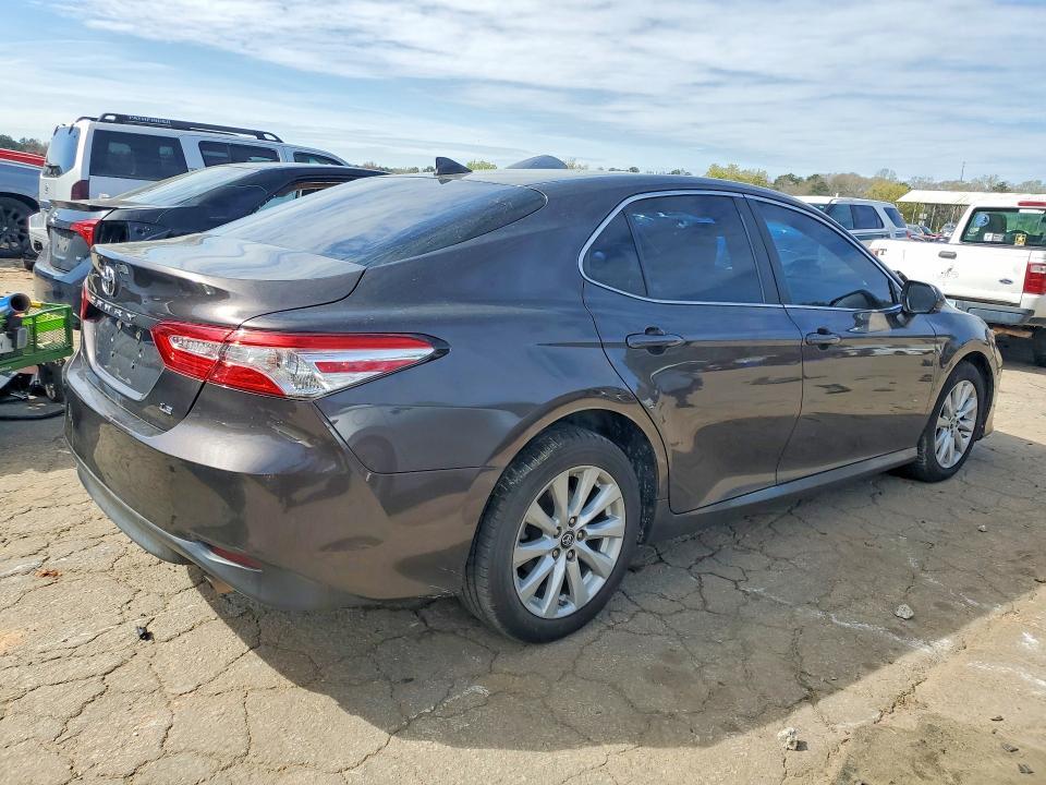 2019 Toyota Camry le