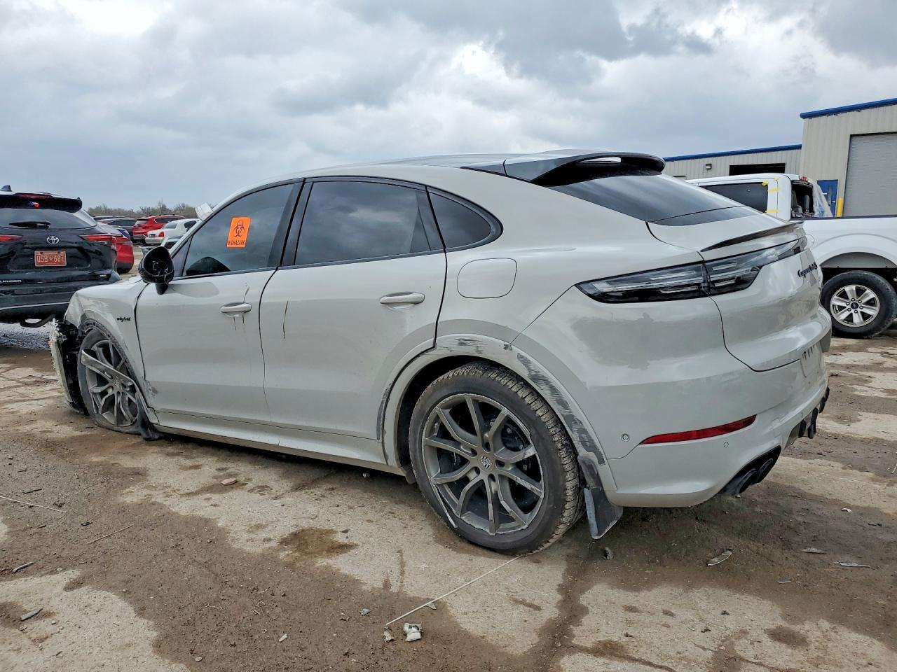 2022 Porsche Cayenne Turbo s e Hybrid Coupe