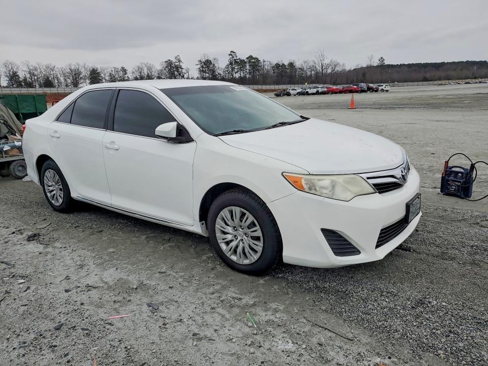 2012 Toyota Camry le