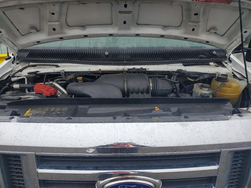 2016 Ford Econoline E350 Super Duty Cutaway Van