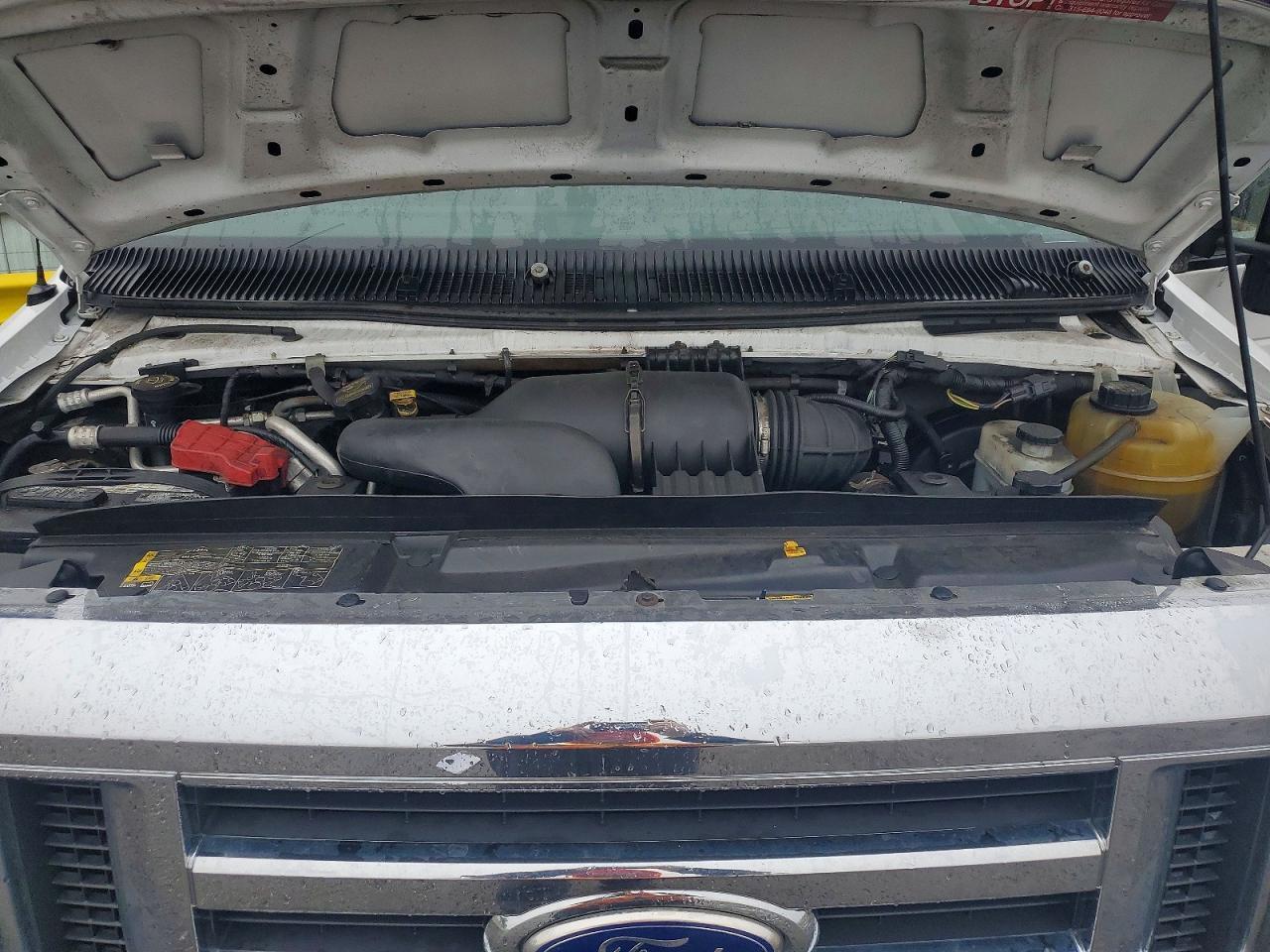 2016 Ford Econoline E350 Super Duty Cutaway Van