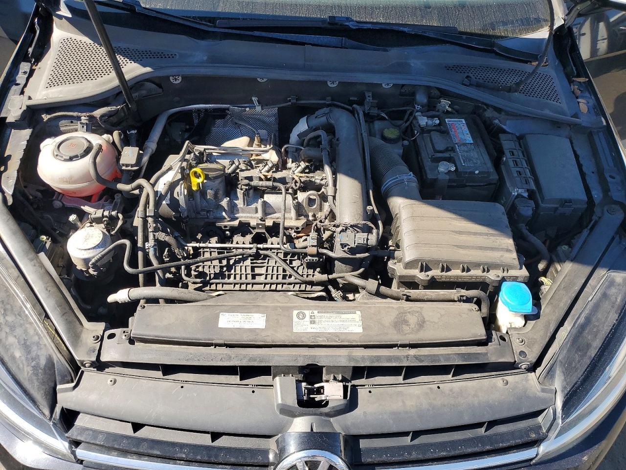 2019 Volkswagen Golf Sportwagen s