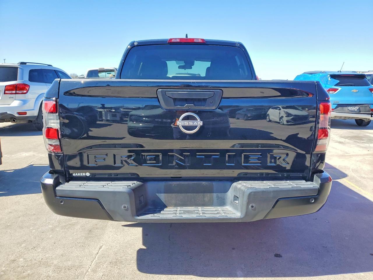 2022 Nissan Frontier S