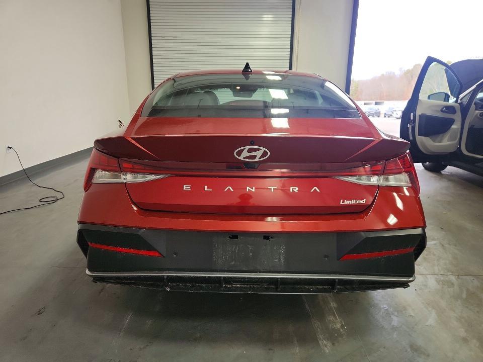 2024 Hyundai Elantra Limited