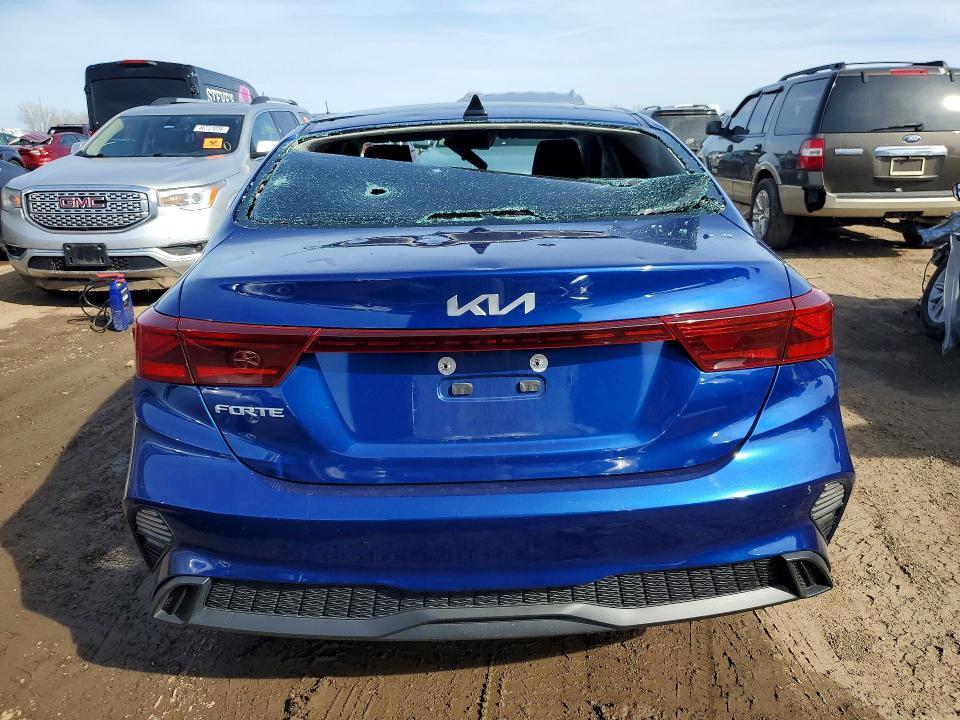 2023 KIA Forte lxs